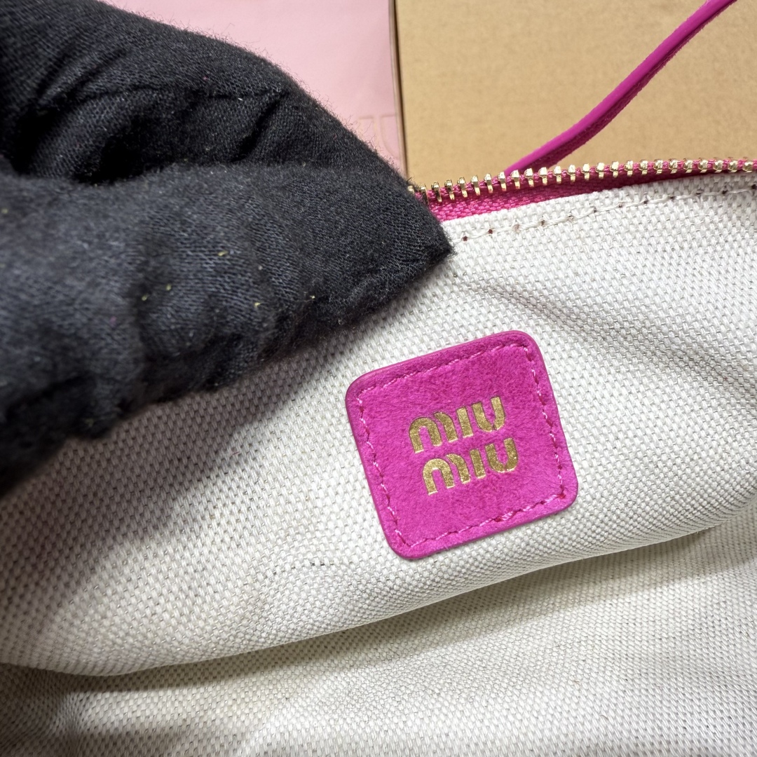 Miu Miu ボストンバッグ ロングショルダー ピンク スエード製 - 画像 8
