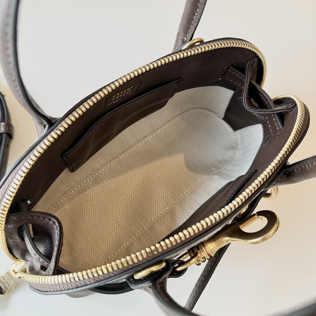 Miu Miu レディース バッグ トート レザー 茶色|コンパクト| MADE IN ITALY - 画像 7