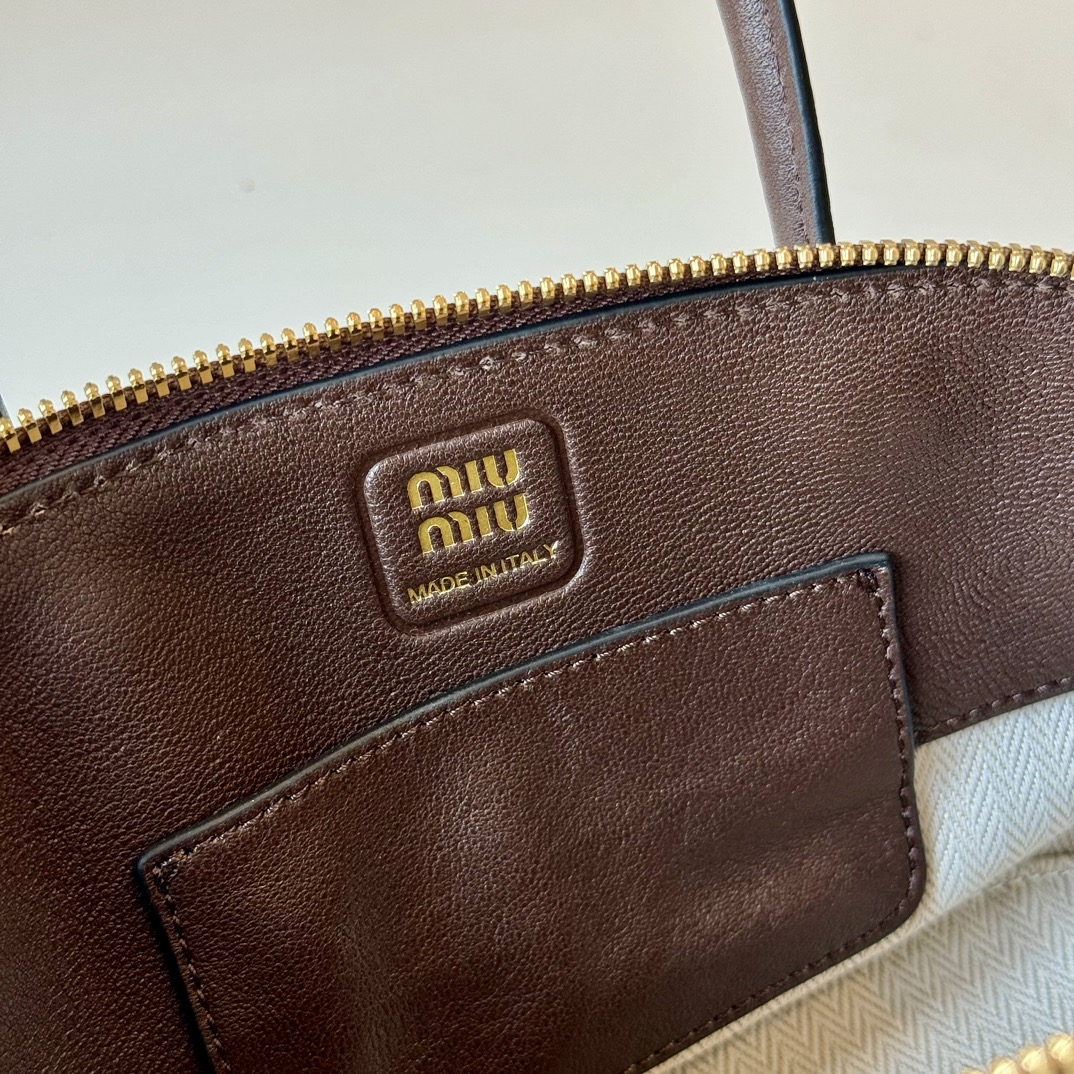 Miu Miu レディース バッグ トート レザー 茶色|コンパクト| MADE IN ITALY - 画像 8