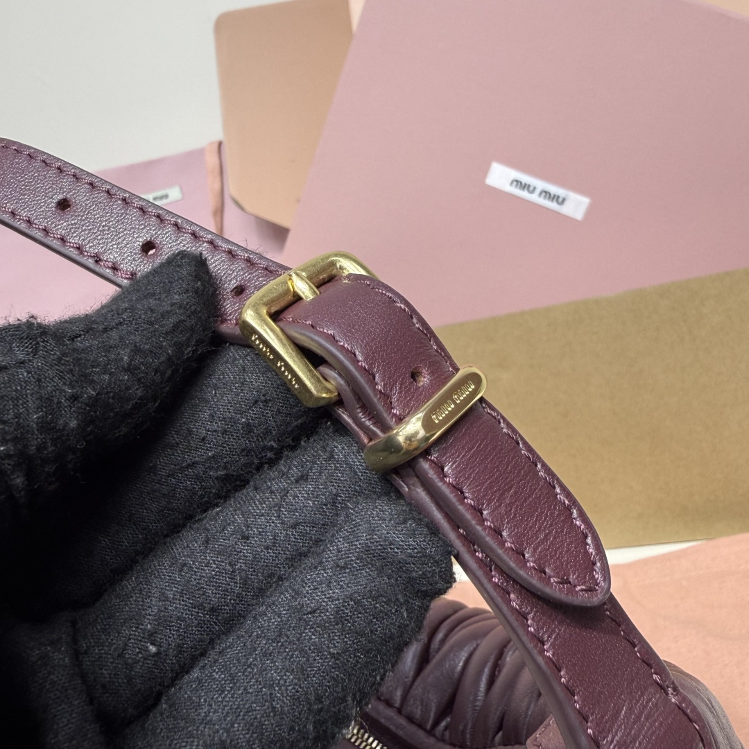 Miu Miu レディース ハンドバッグ コンパクト ブラウン レザー - 画像 8