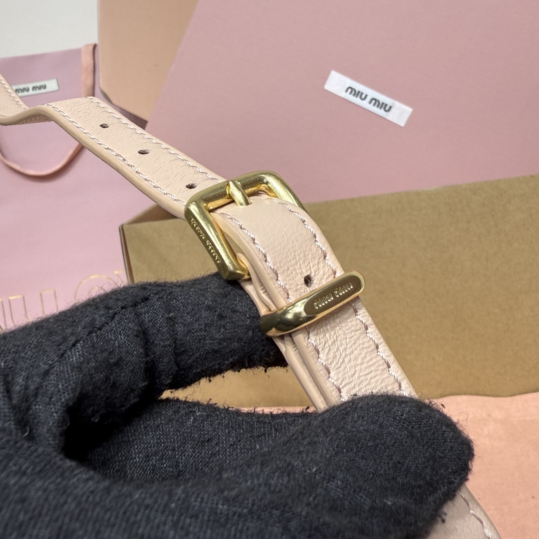 Miu Miu ミュウミュ ハンドバッグ マグネットボタン ベージュ - 画像 8