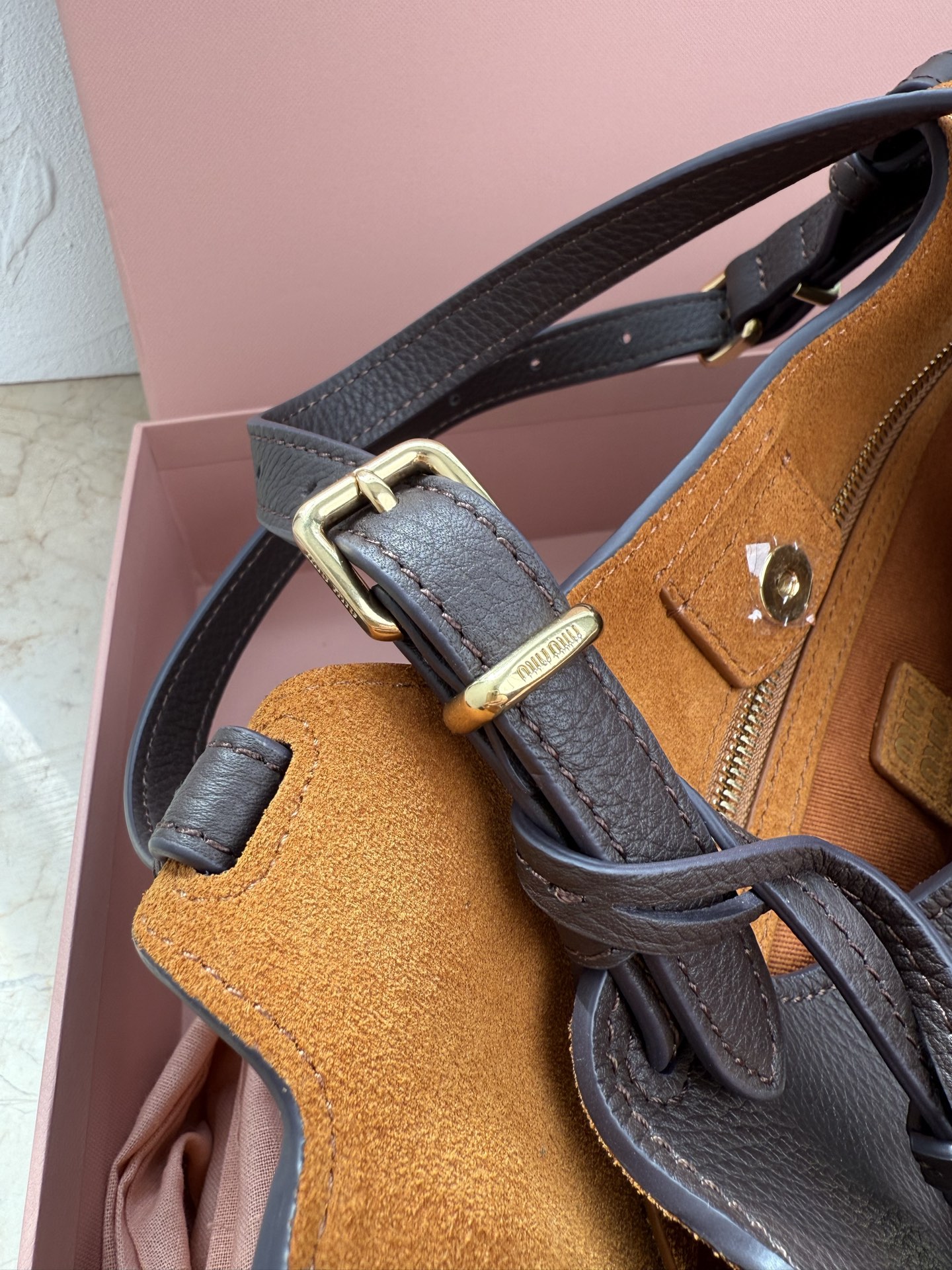 Miu Miu ハンドバッグ ロック付き ブラック - 画像 6