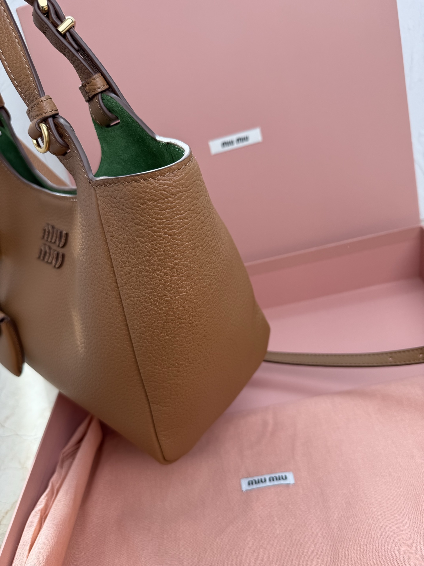 Miu Miu ハンドバッグ | トートバッグ | コンパクト | ベージュ/グリーン - 画像 3