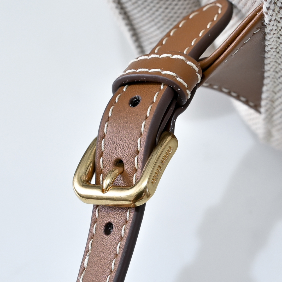 MIU MIU リュック トートバッグ 軽量 ベージュ - 画像 7