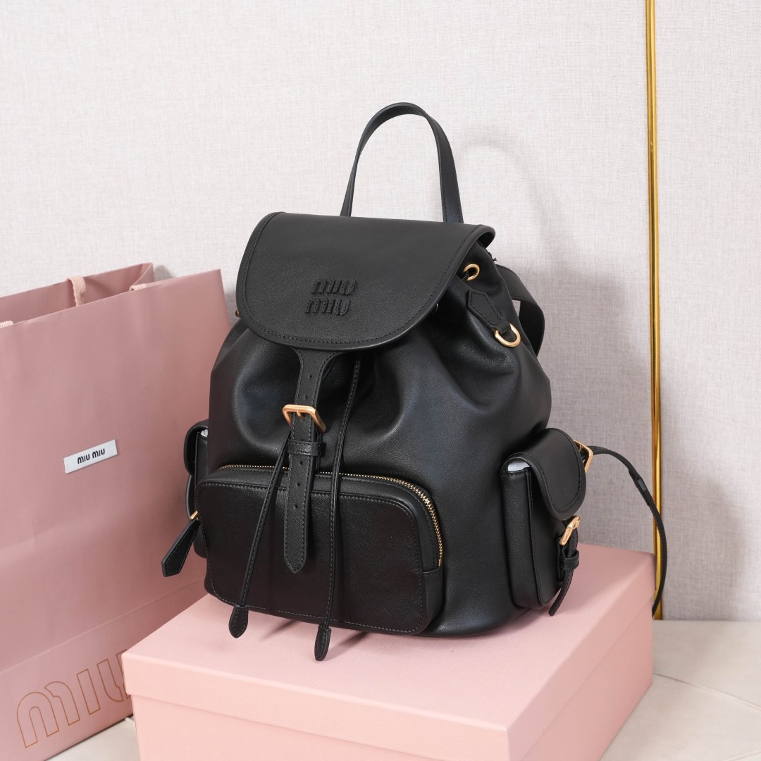 Miu Miu バックパック | 容量たっぷり | ブラック - 画像 3