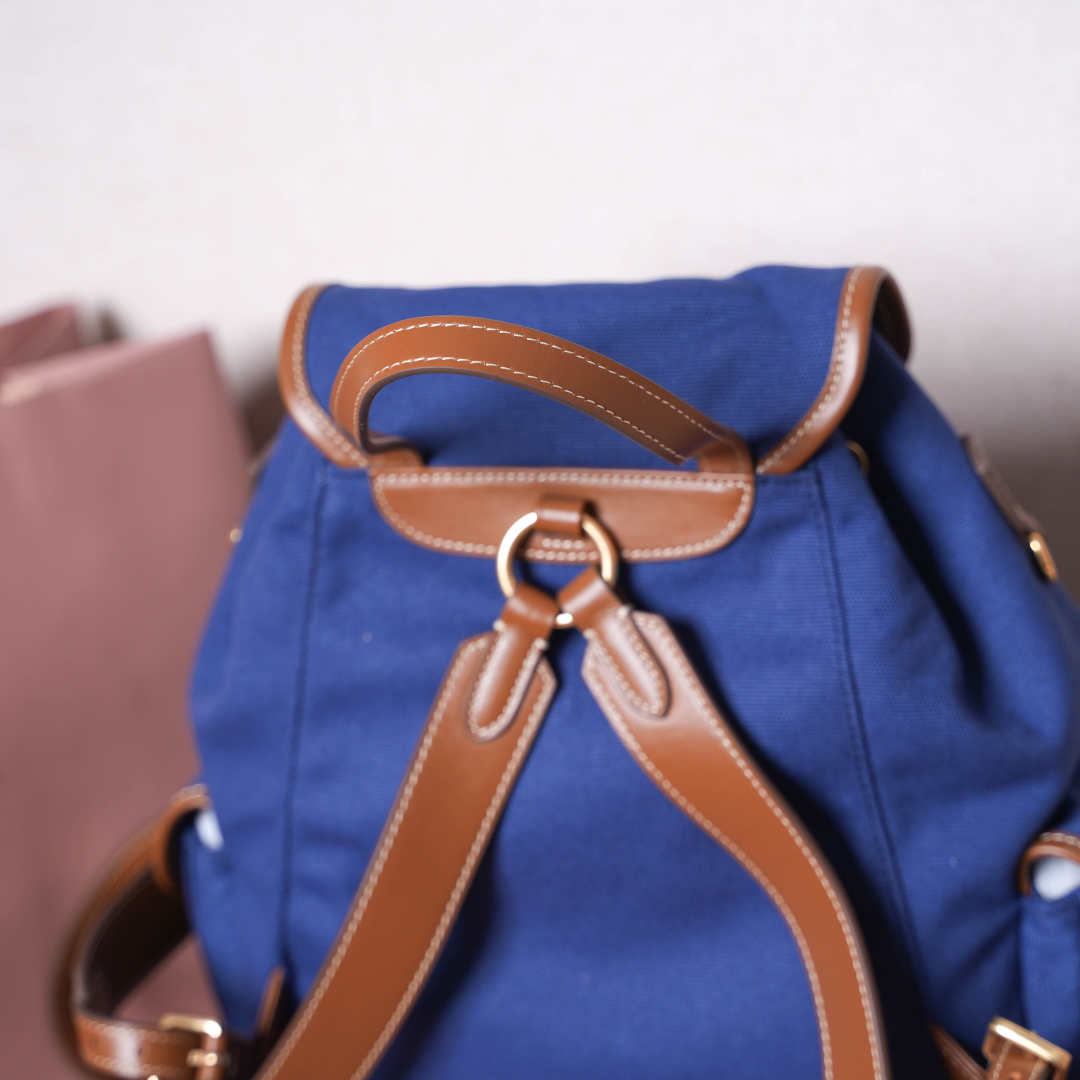 Miu Miu バックパック | リュック | ベルト調ストラップ | ブルー - 画像 3