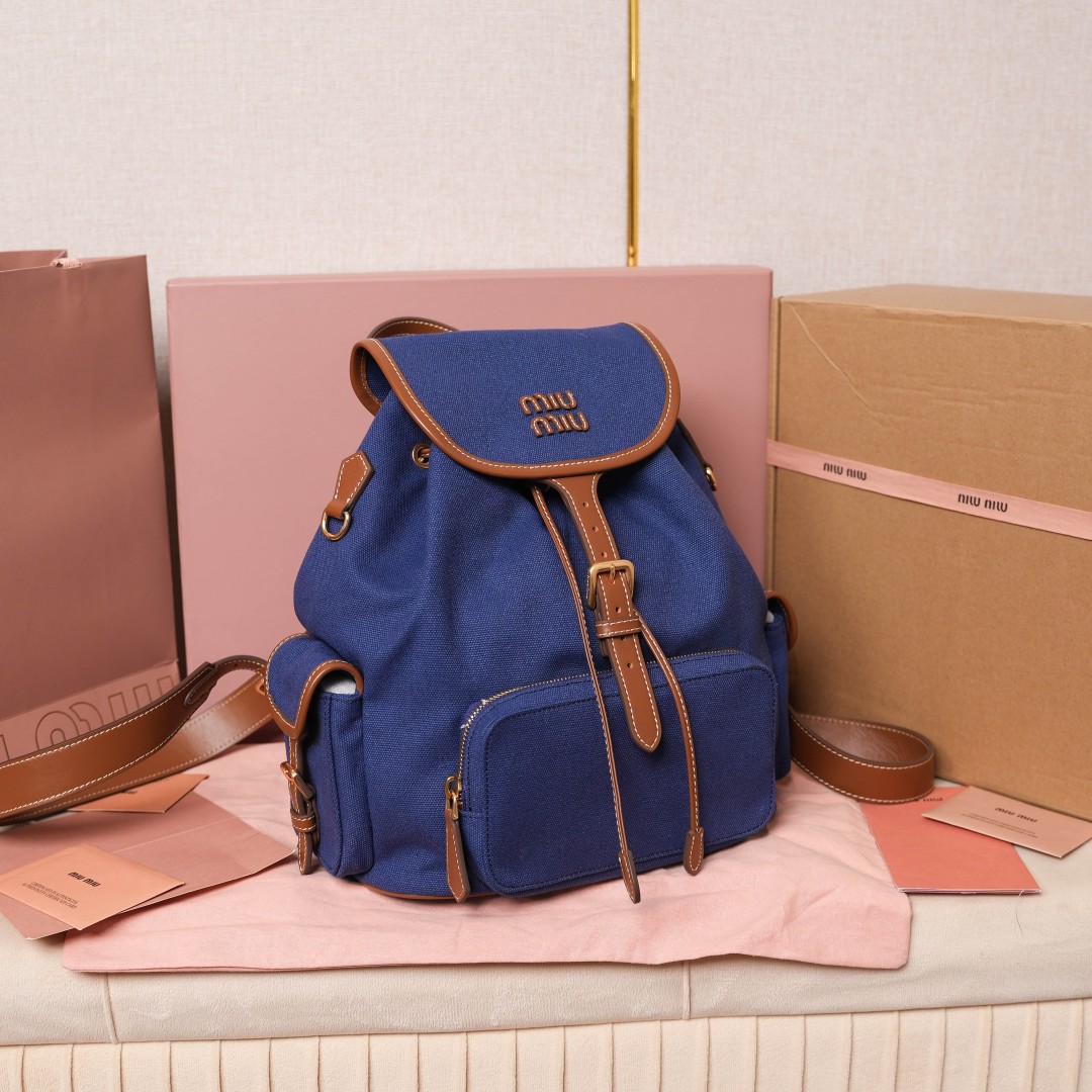 Miu Miu バックパック | リュックサック | 軽量|ネイビー - 画像 2
