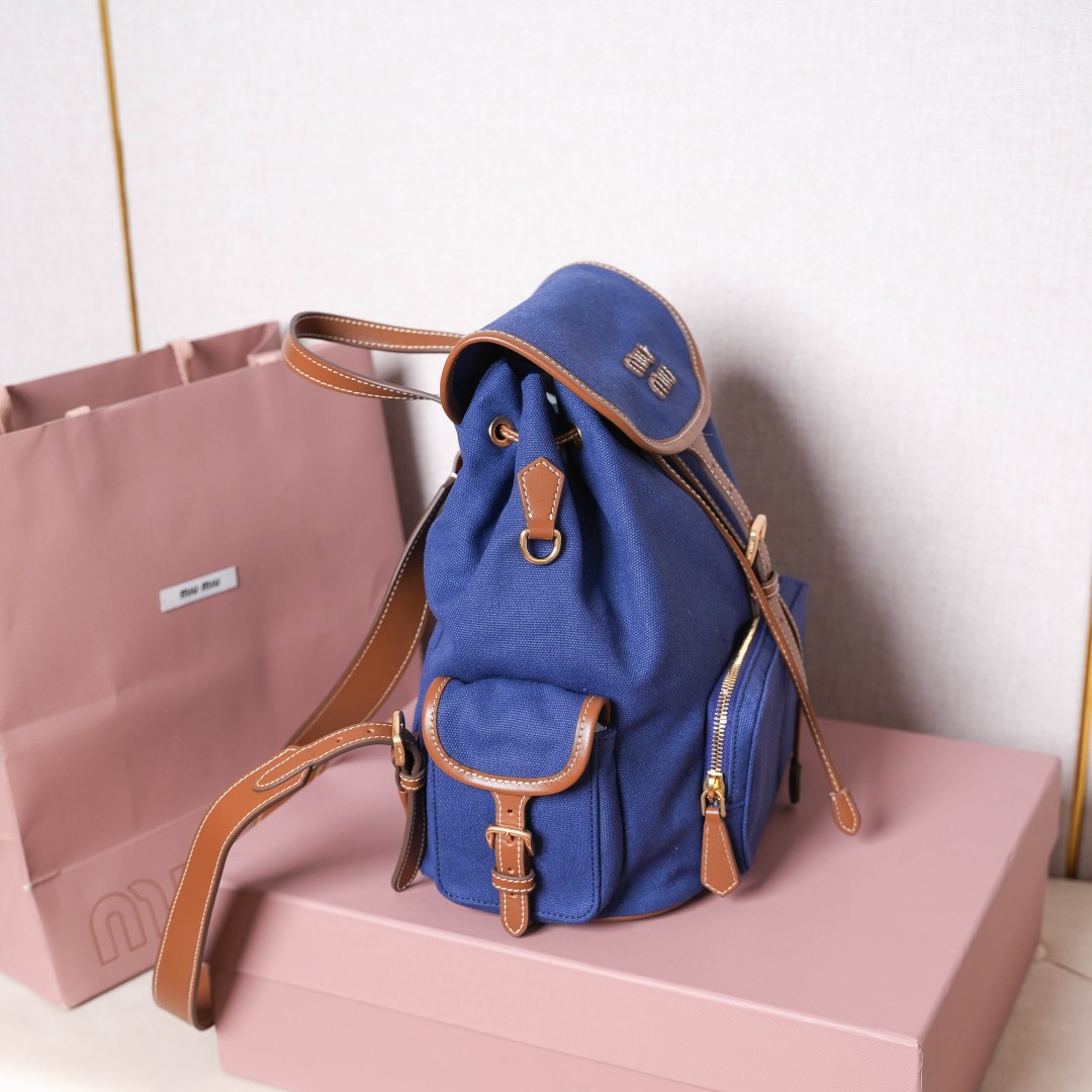 Miu Miu バックパック | リュックサック | 軽量|ネイビー - 画像 3