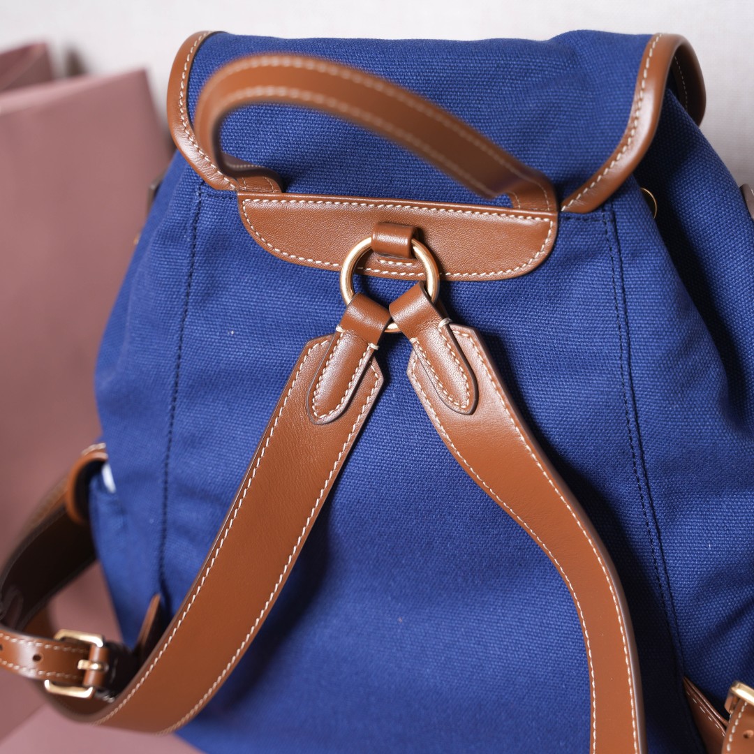 Miu Miu バックパック | リュックサック | 軽量|ネイビー - 画像 4