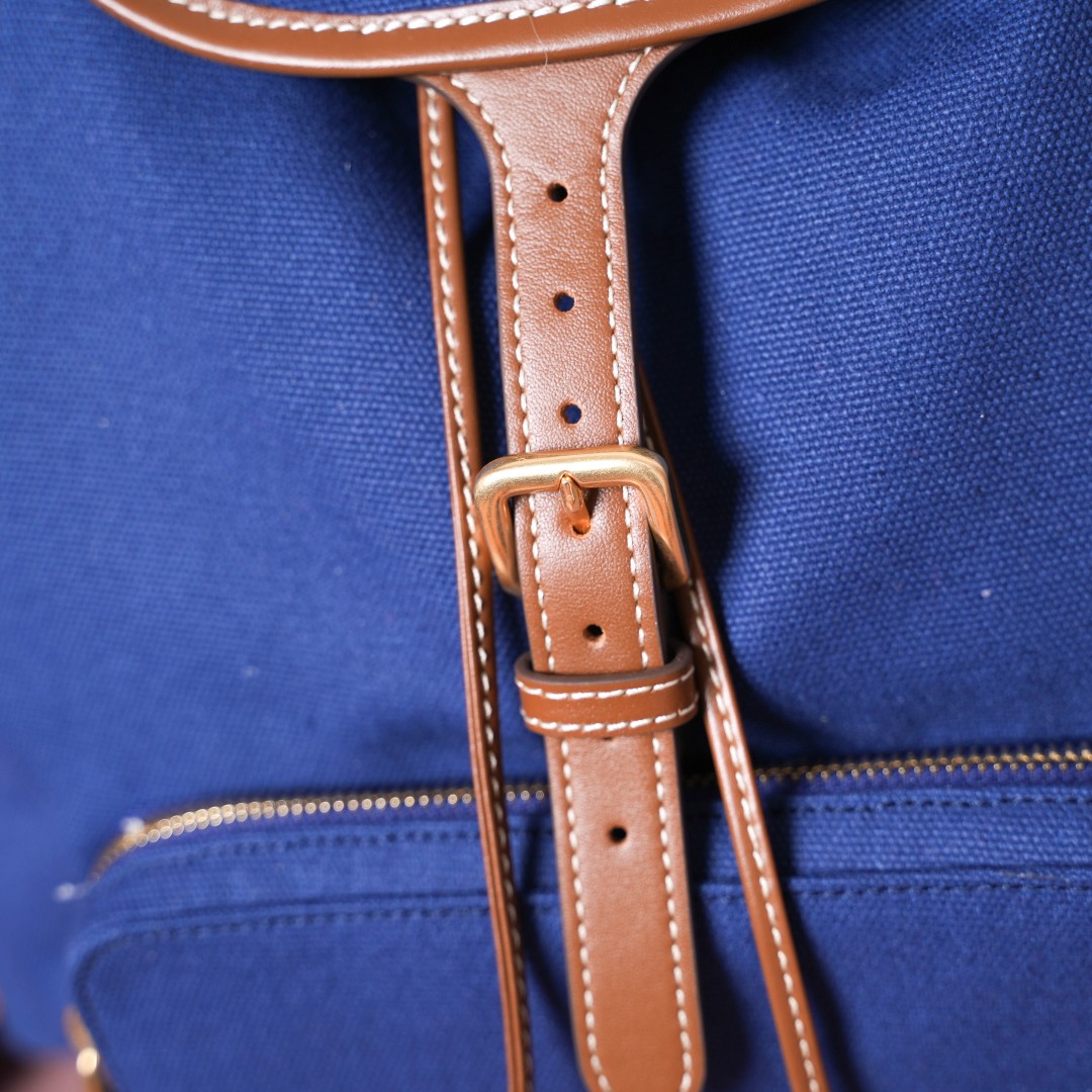 Miu Miu バックパック | リュックサック | 軽量|ネイビー - 画像 6