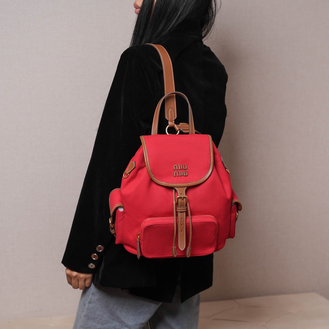 Miu Miu リュックサック | ハンドル付き | 軽量 | レッド - 画像 2