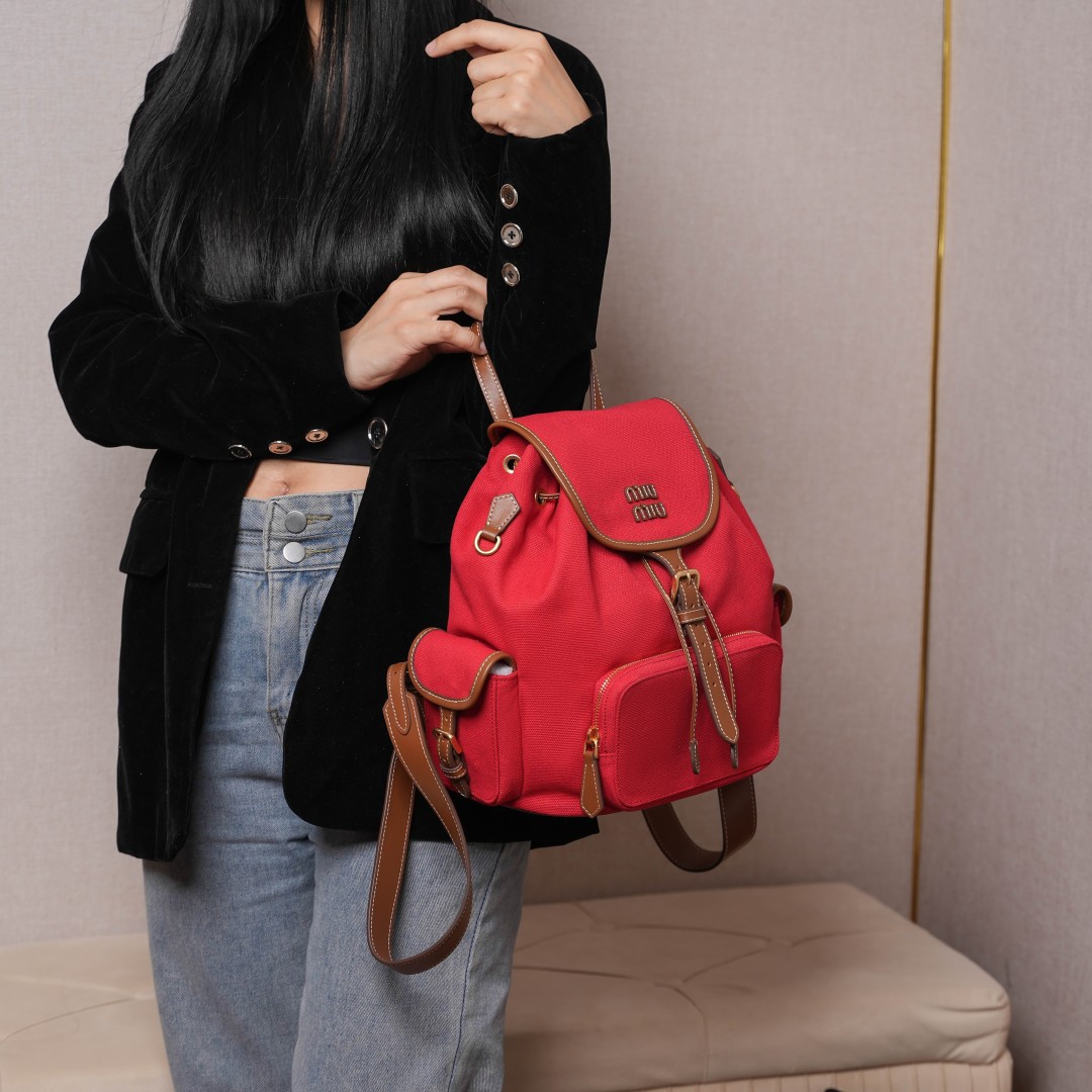 Miu Miu リュックサック | ハンドル付き | 軽量 | レッド - 画像 4