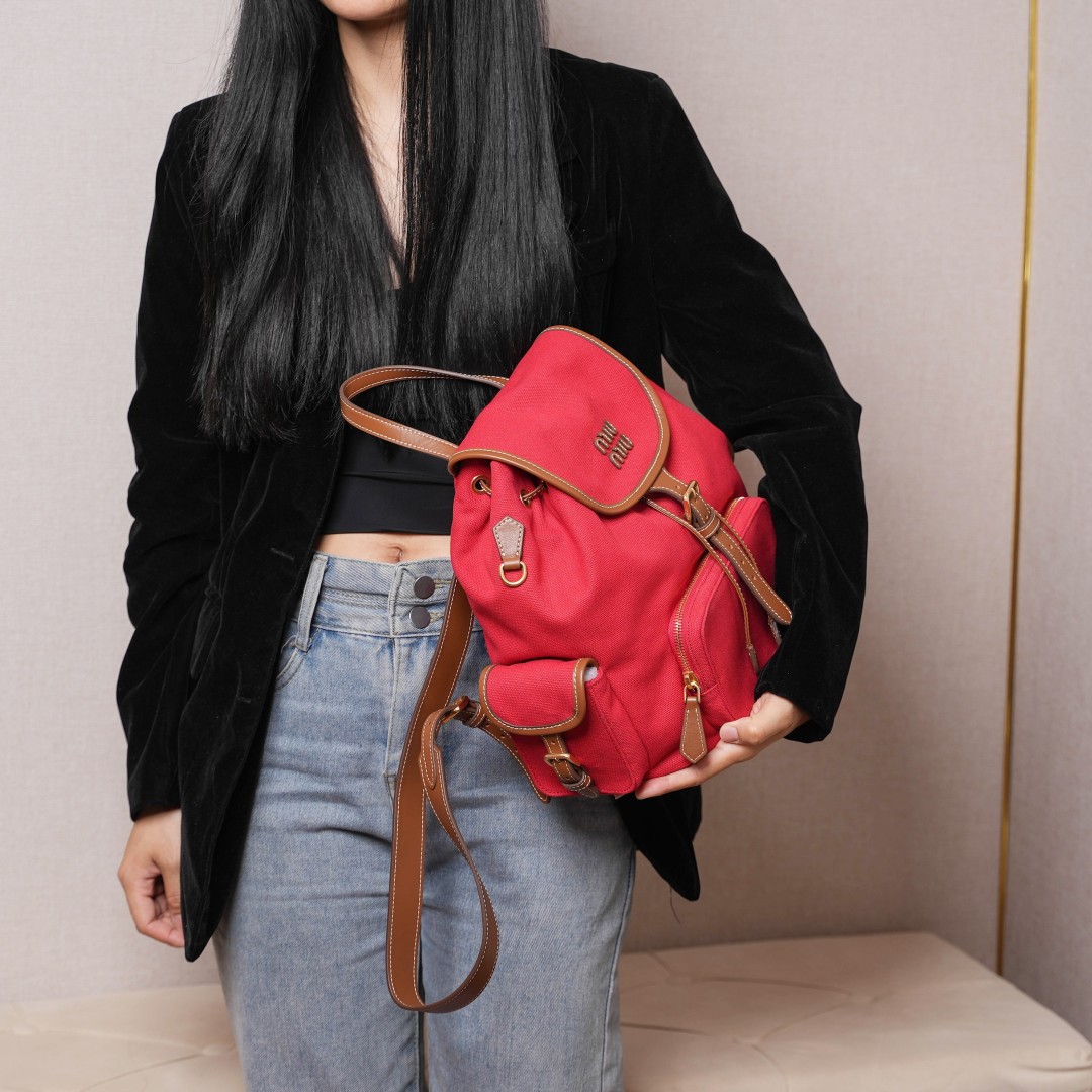 Miu Miu リュックサック | ハンドル付き | 軽量 | レッド - 画像 6