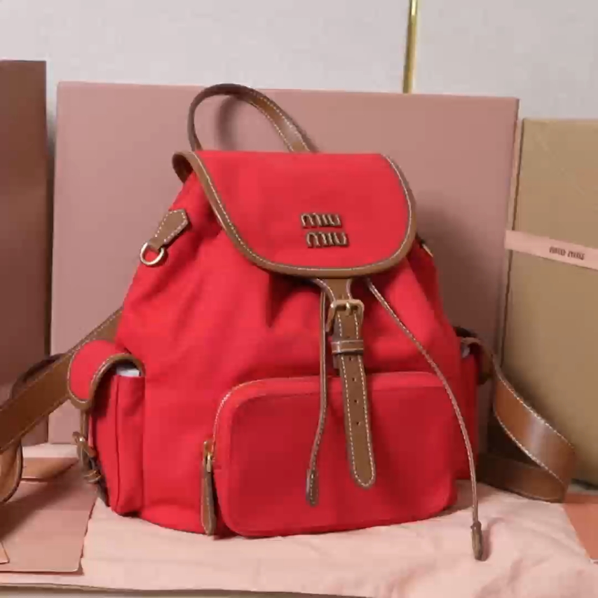 ミュウミュウ リュック 本革 レッド