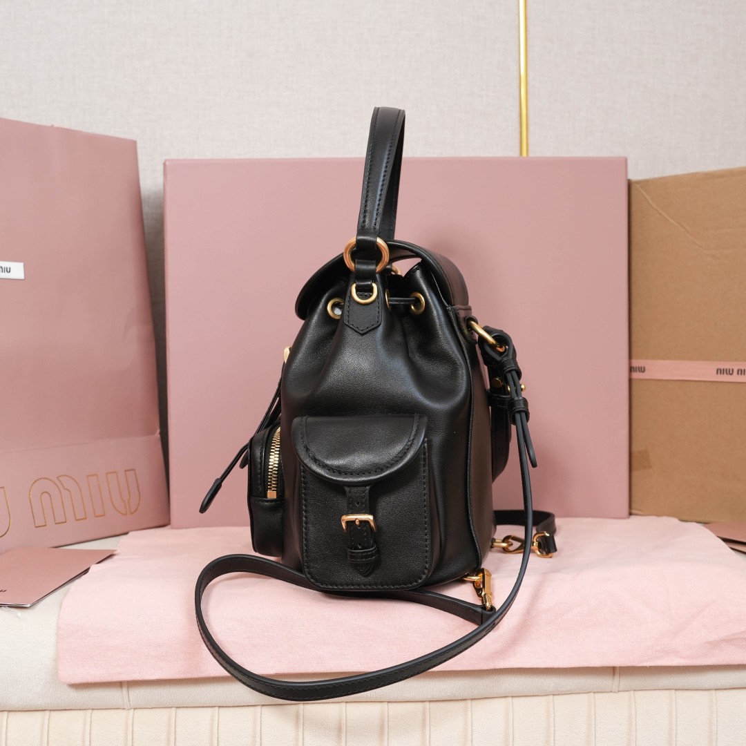 Miu Miu バックパック|レザー|コンパクト|ブラック - 画像 2