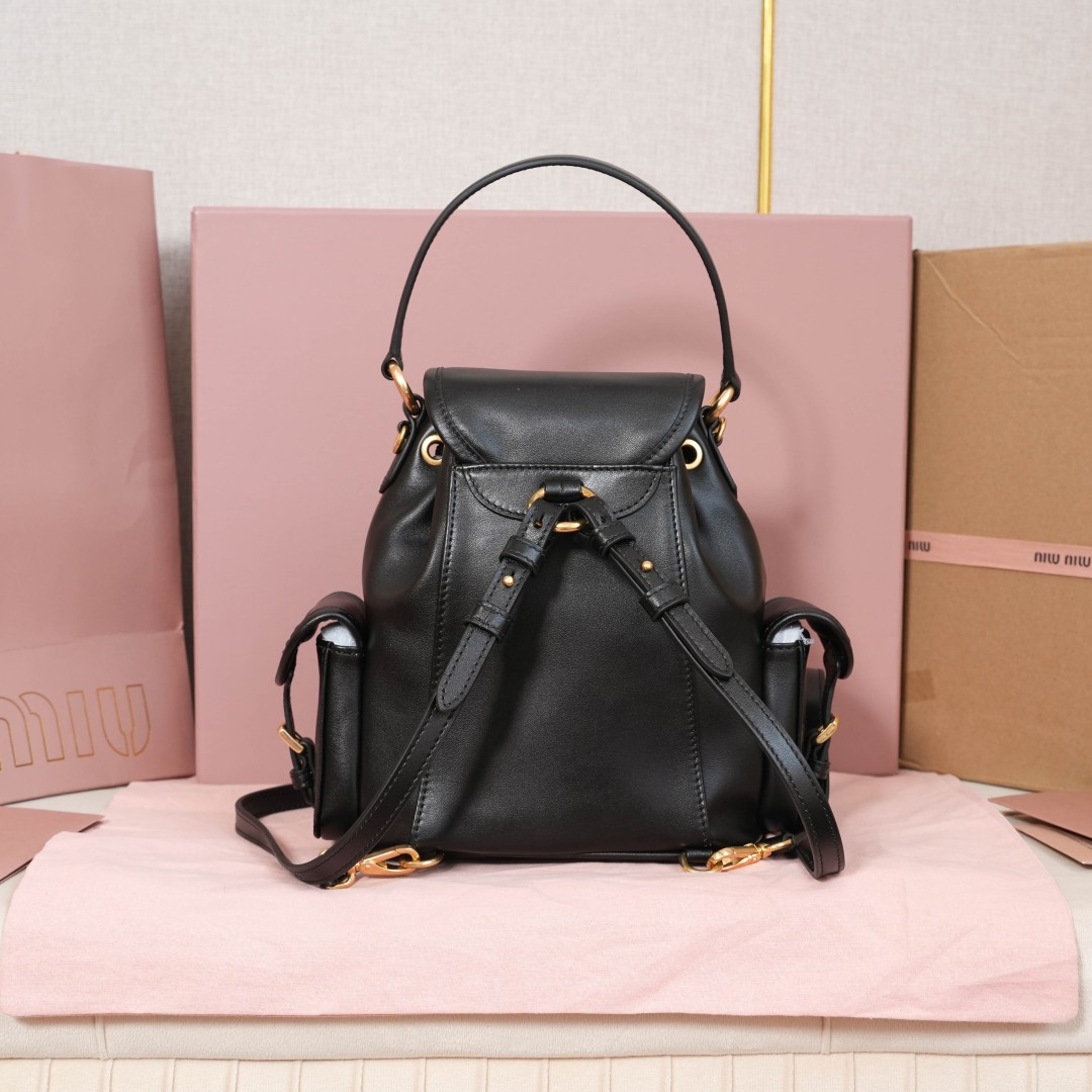 Miu Miu バックパック|レザー|コンパクト|ブラック - 画像 4