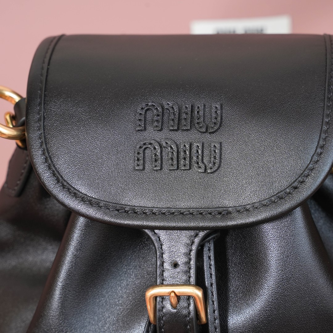 Miu Miu バックパック|レザー|コンパクト|ブラック - 画像 6