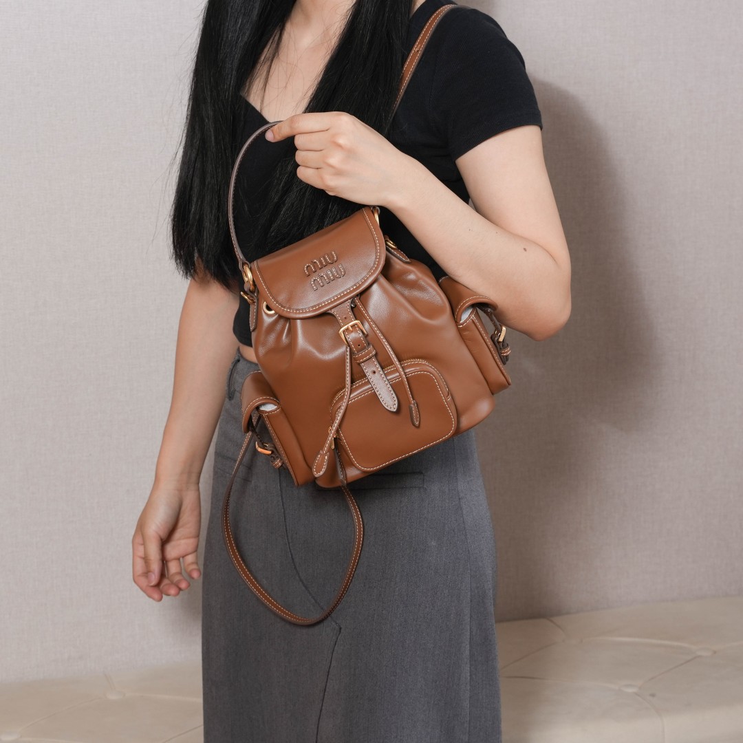 Miu Miu リュックサック | コンパクト | ブラウン - 画像 5