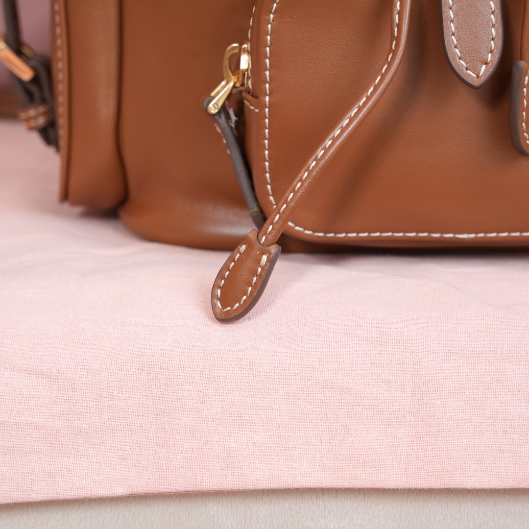 Miu Miu バッグ かばん ポケット付き ブラウン - 画像 7