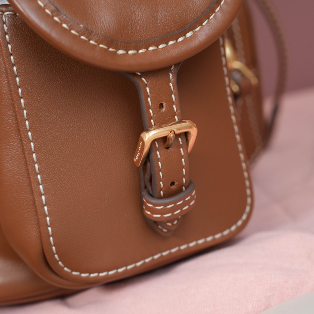 Miu Miu レディース バッグ | バックパック | コンパクト | ブラウン - 画像 7