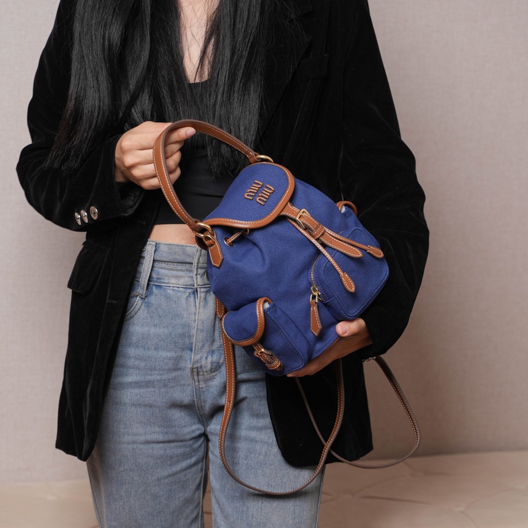 ミュウミュウ リュックサック 高級キャンバス素材 ブルー - 画像 4