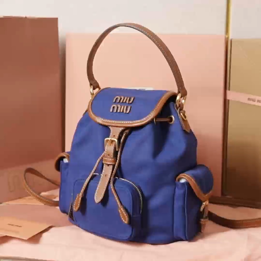 ミュウミュウ リュックサック|軽量|ブルー