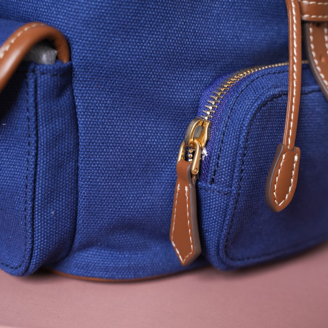Miu Miu バッグ 軽量 大容量 藍色 - 画像 4