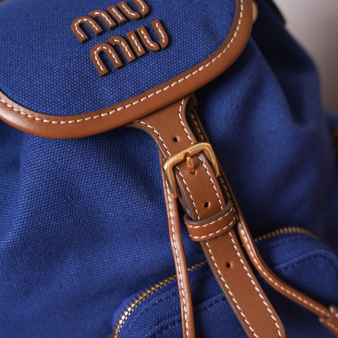 Miu Miu バックパック 軽量 ブルー - 画像 7