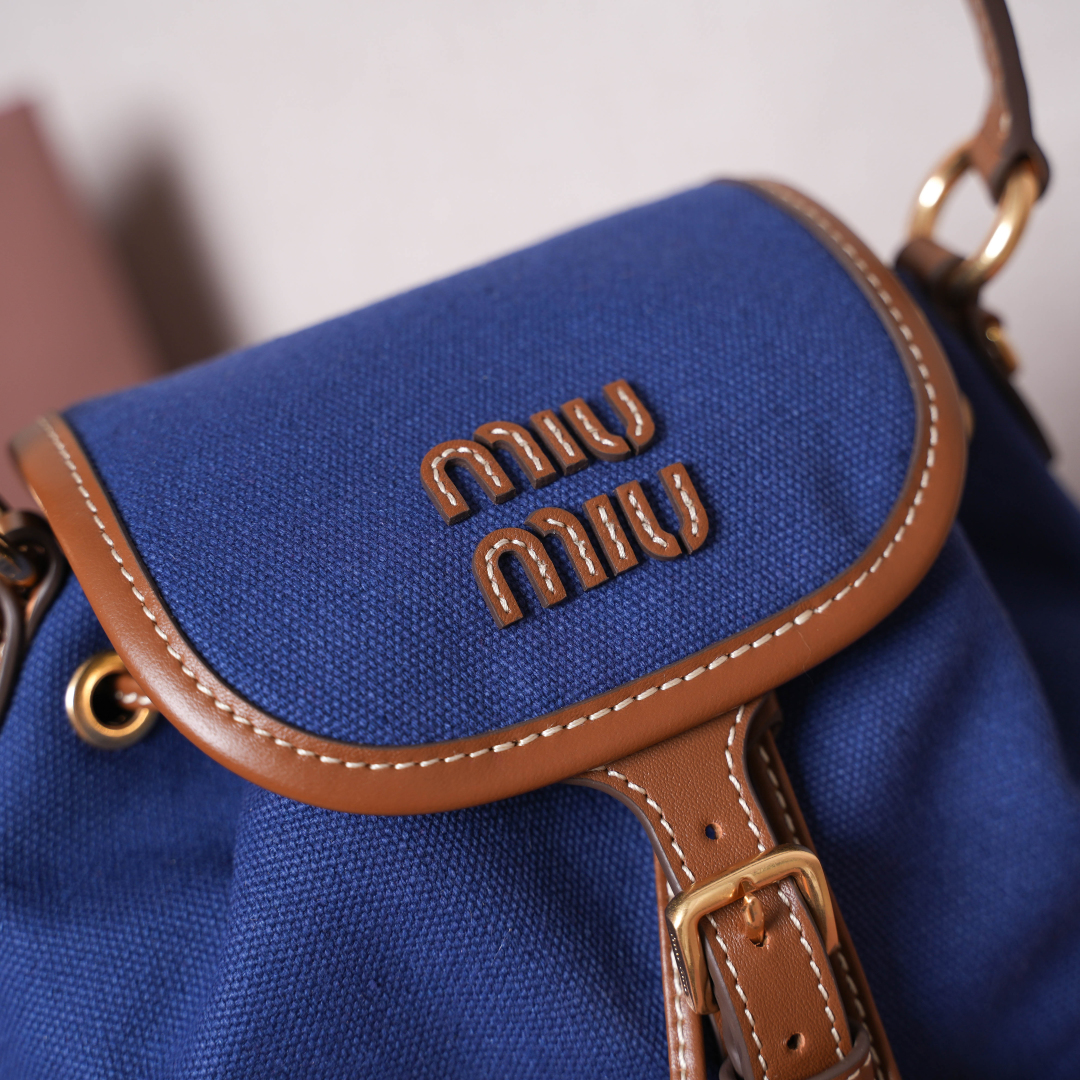 Miu Miu バックパック 軽量 ブルー - 画像 8