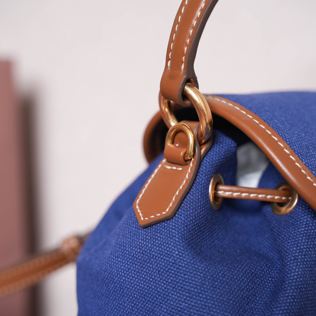 Miu Miu バックパック 軽量 ブルー - 画像 9