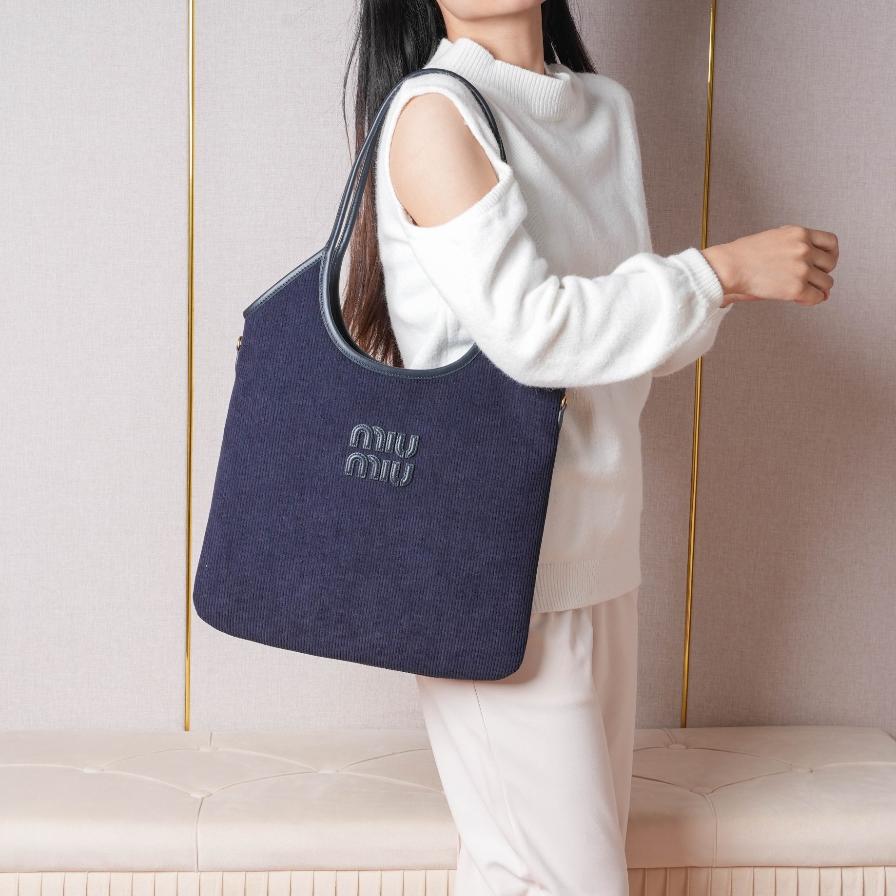 Miu Miu ハンドバッグ | コンパクト|ネイビー - 画像 3