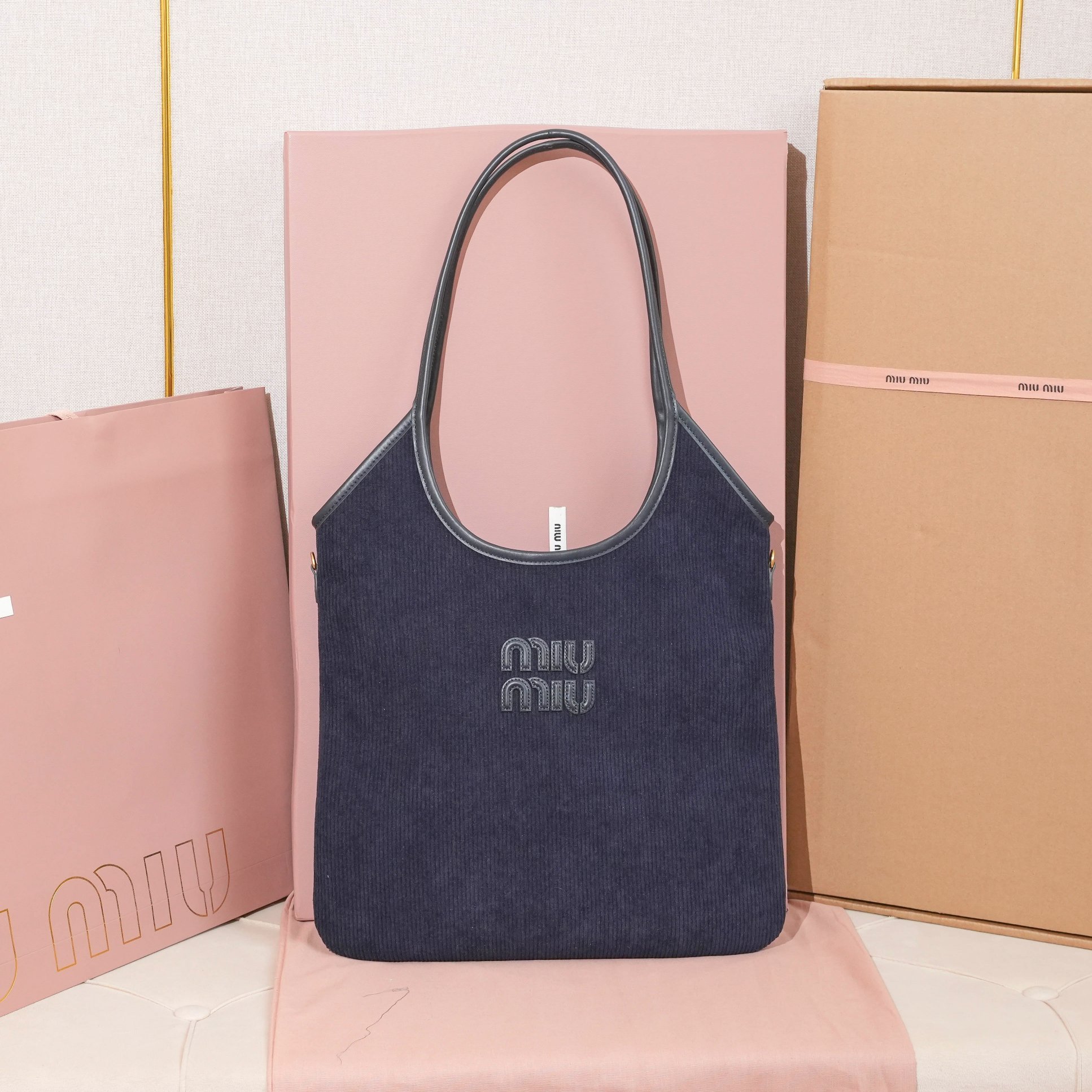 Miu Miu ミュウミュ キャンバストートバッグ | ナイロン コンパクト 安心収納 ブルー