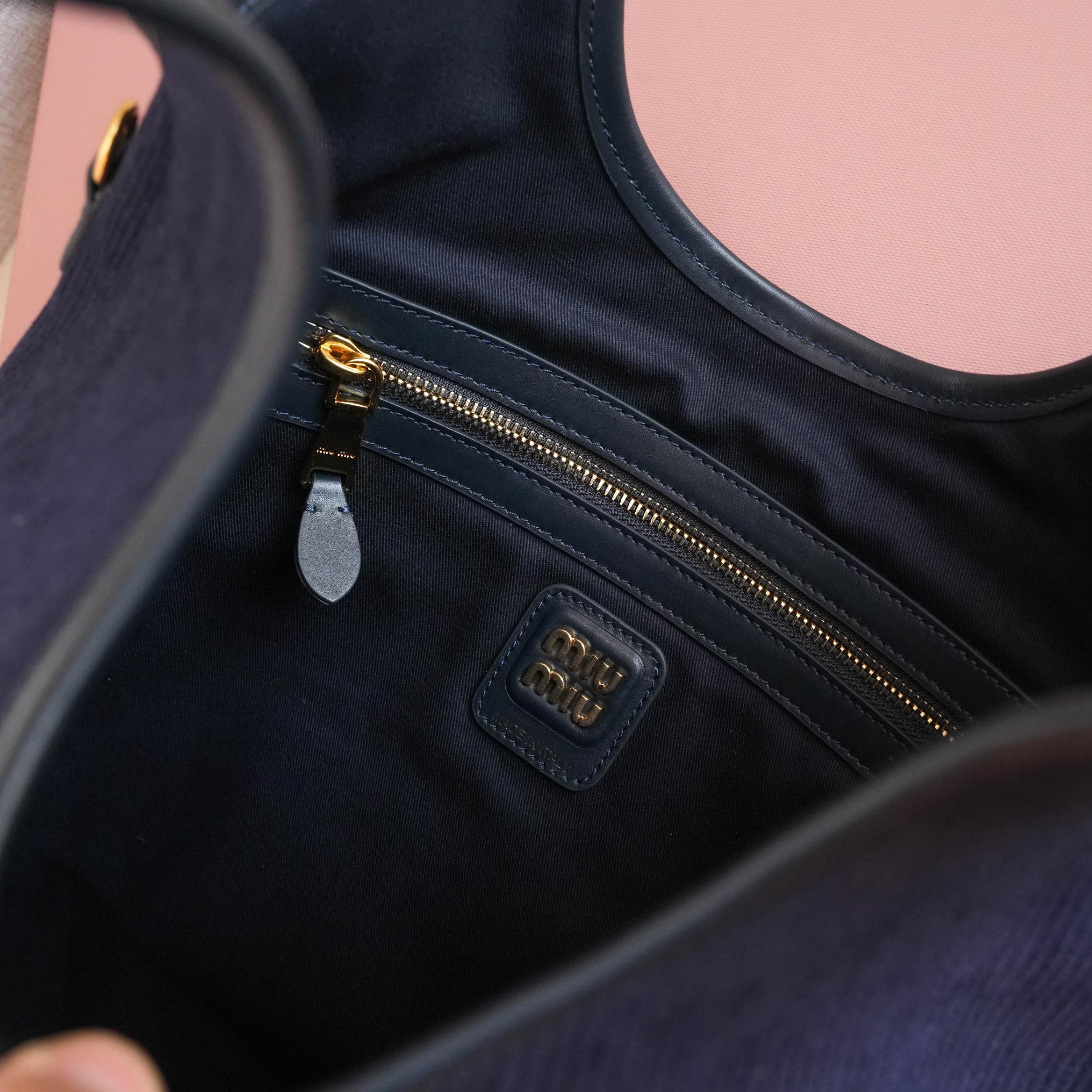 Miu Miu ミュウミュ キャンバストートバッグ | ナイロン コンパクト 安心収納 ブルー - 画像 8