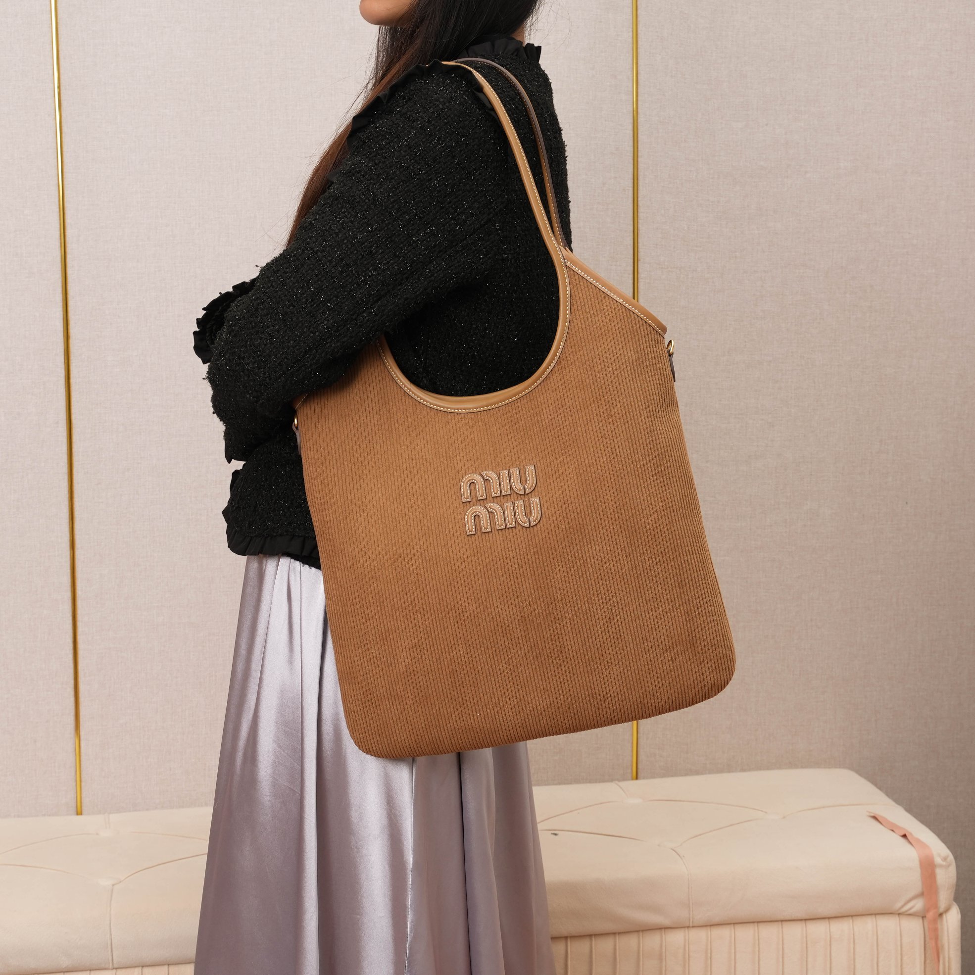 MIU MIU ハンドバッグ | コンパクト|ブラウン