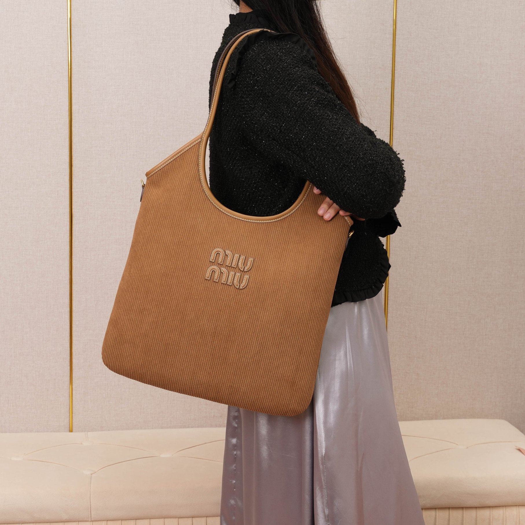 MIU MIU ハンドバッグ | コンパクト|ブラウン - 画像 7