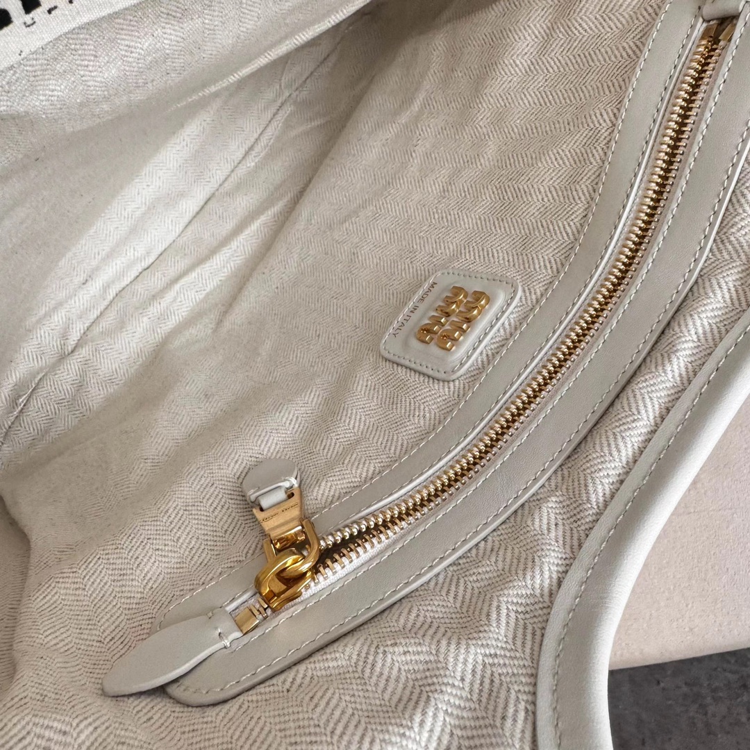 Miu Miu ハンドバッグ パッチワーク 白色|レザー|コンパクト - 画像 8