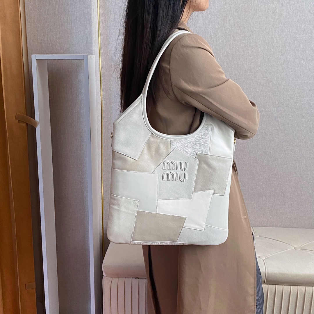 Miu Miu レディーストートバッグ パッチワークデザイン オフホワイト