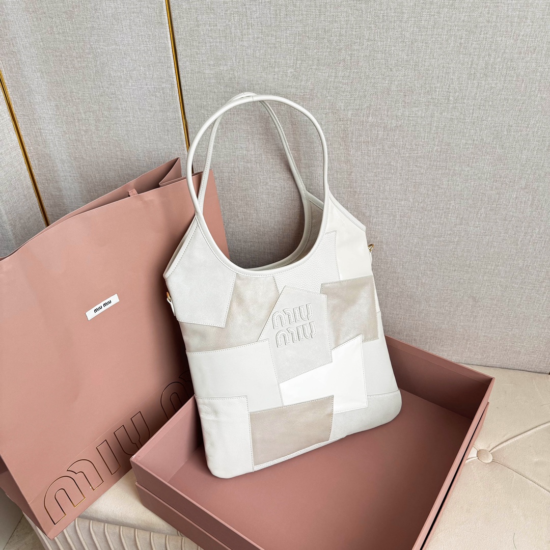 Miu Miu レディーストートバッグ パッチワークデザイン 白色