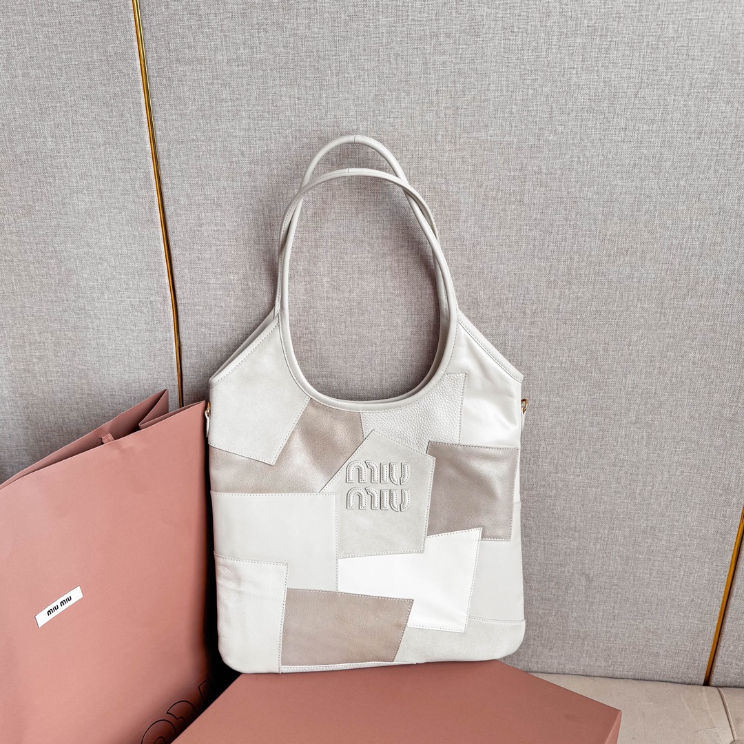 Miu Miu レディーストートバッグ パッチワークデザイン 白色 - 画像 2