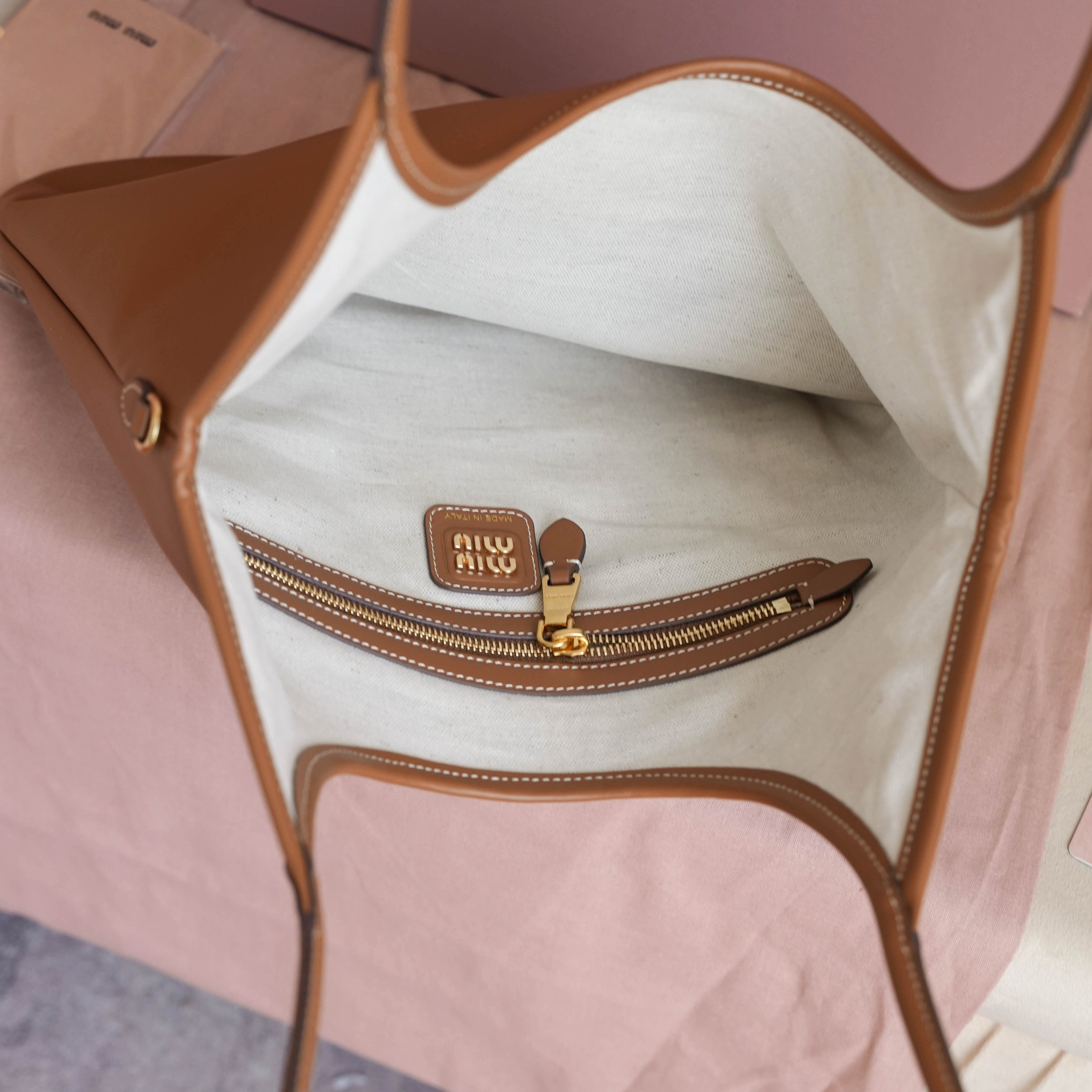 MIU MIU レディーストートバッグ | コンパクト|ベージュ - 画像 9