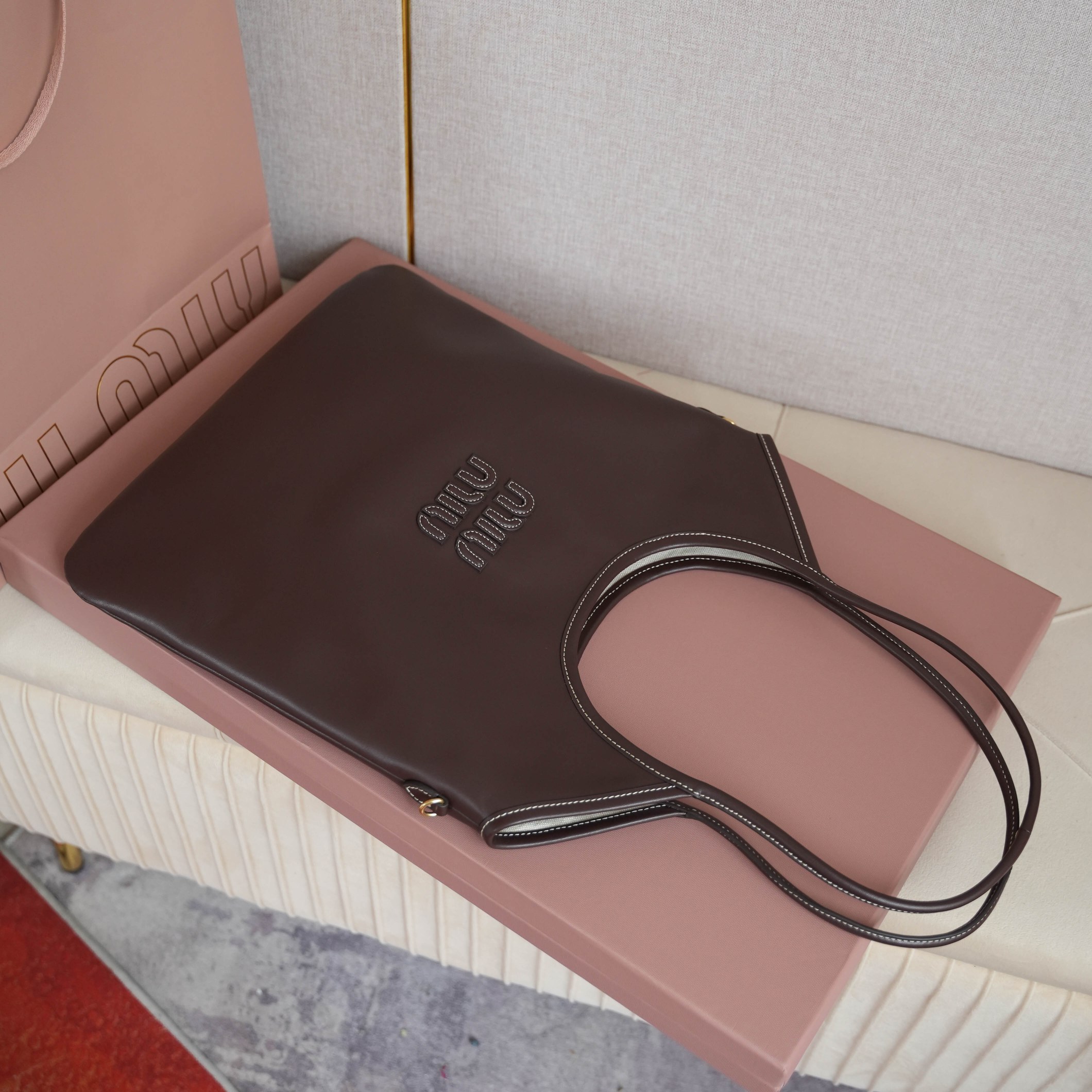 Miu Miu ハンドバッグ | ロゴ刺繍 | ブラウン - 画像 5