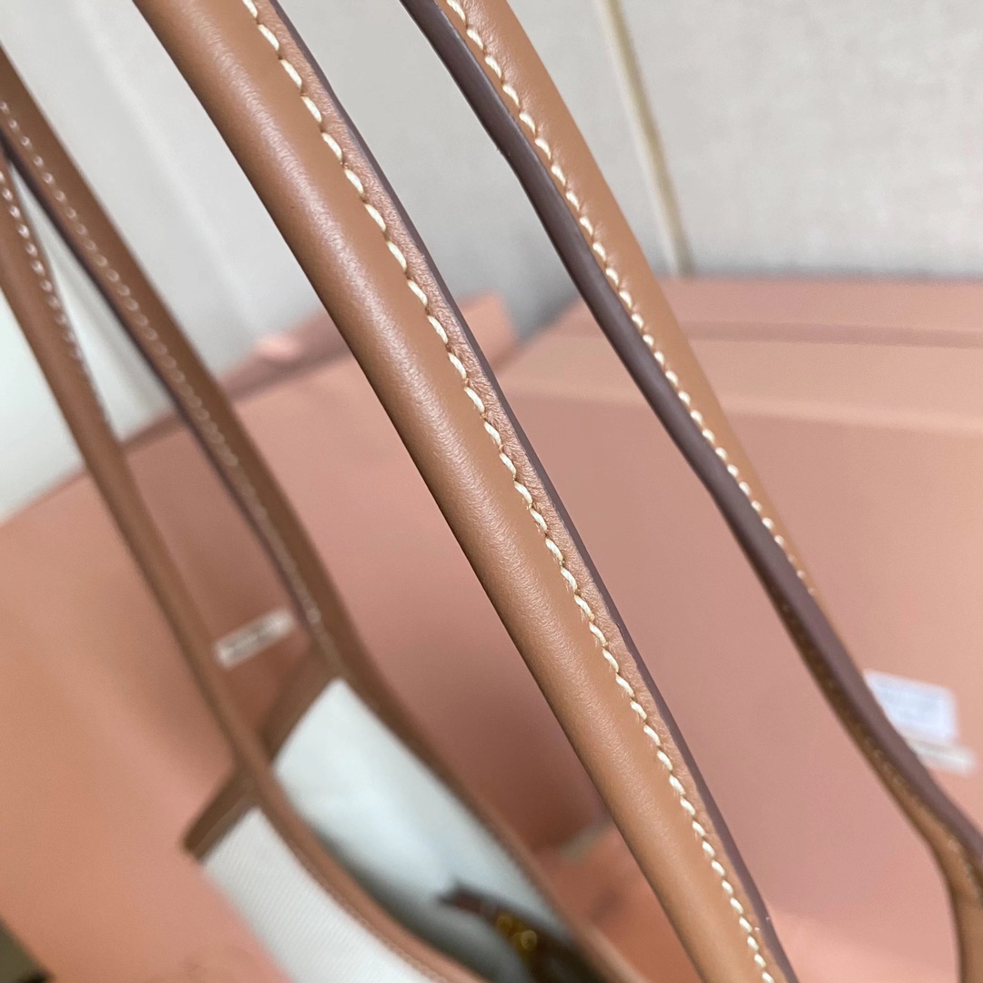 Miu Miu バッグ | メッシュ素材 | ベージュ | 軽量コンパクト|ビジネス用|プレゼント用 - 画像 7