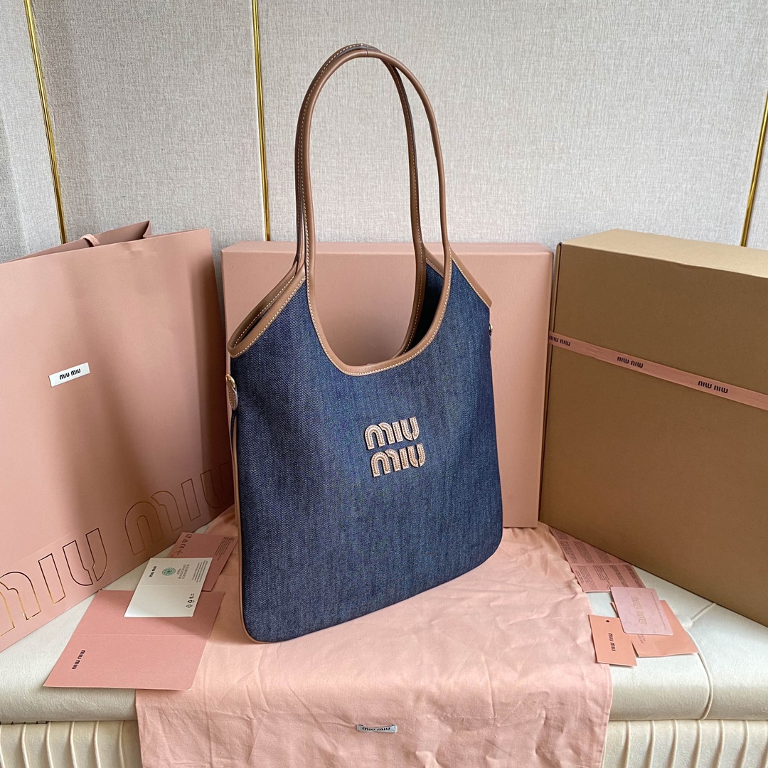 Miu Miu デニムトートバッグ | 軽量|ネイビー - 画像 2