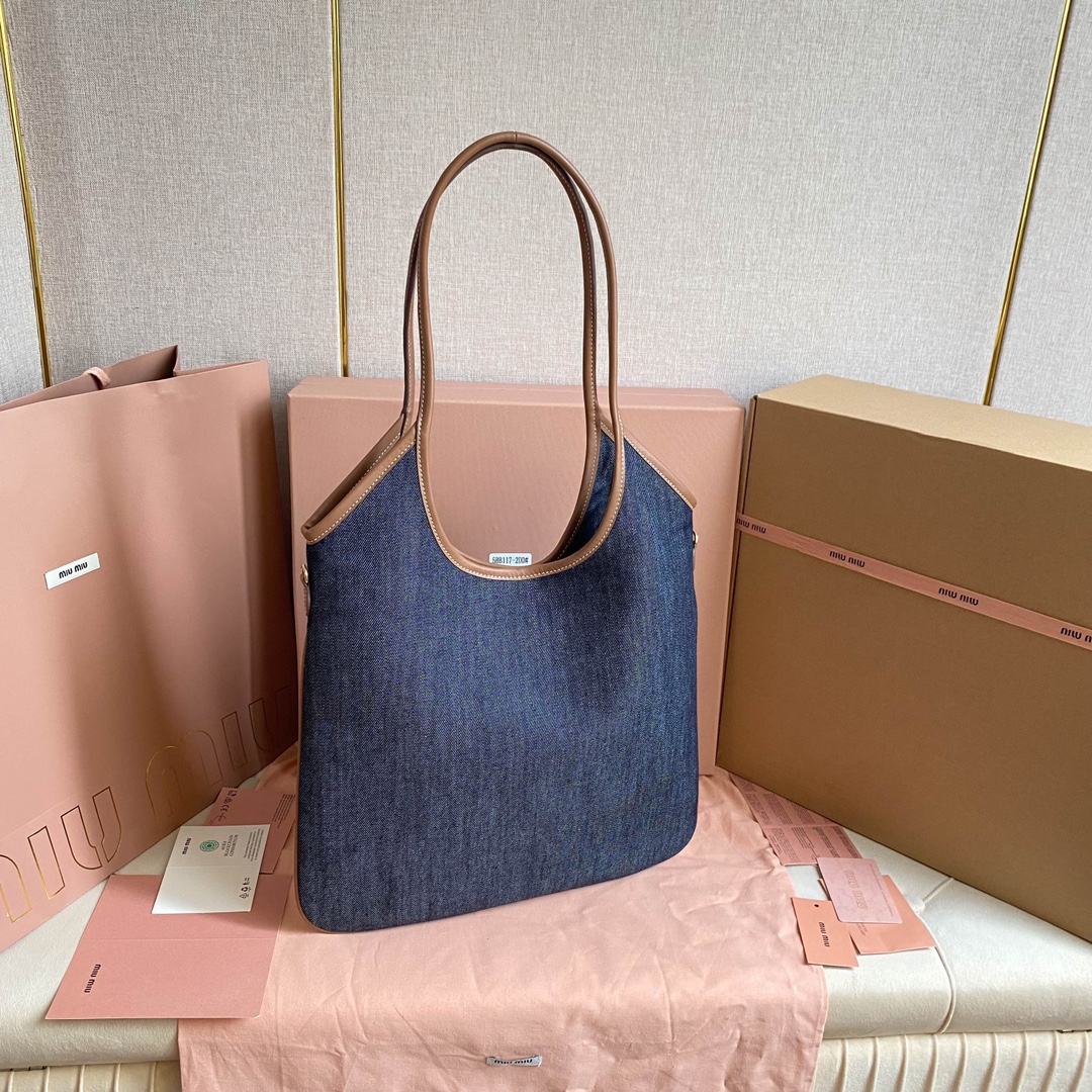Miu Miu デニムトートバッグ | 軽量|ネイビー - 画像 3