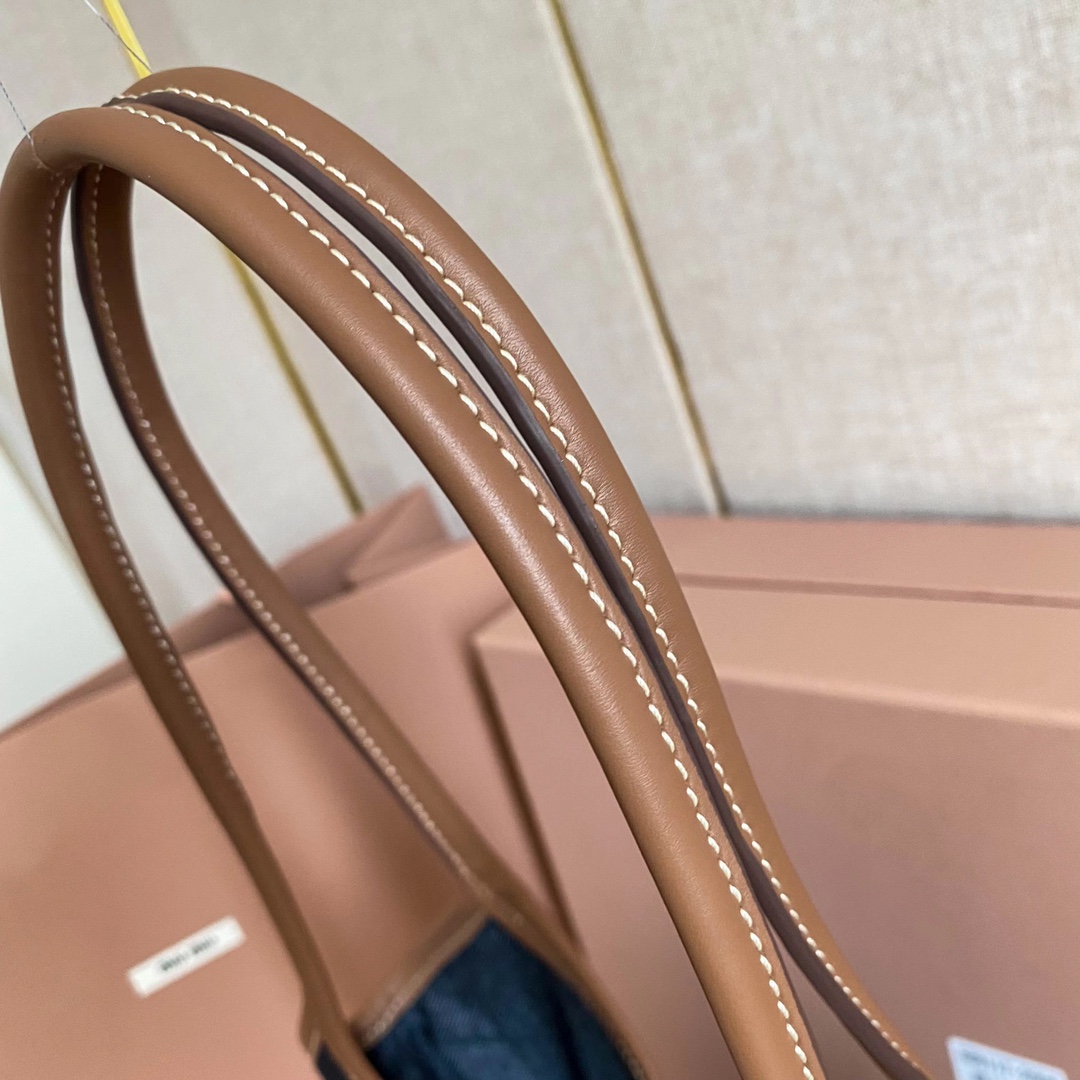 Miu Miu デニムトートバッグ | 軽量|ネイビー - 画像 8