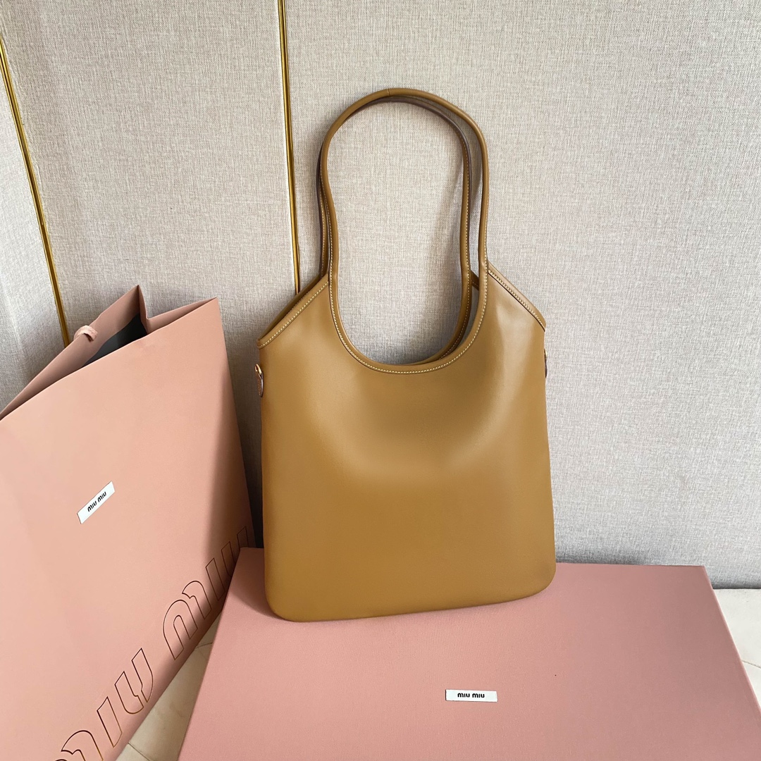 MIU MIU レディーストートバッグ | 大容量 | ベージュ - 画像 3