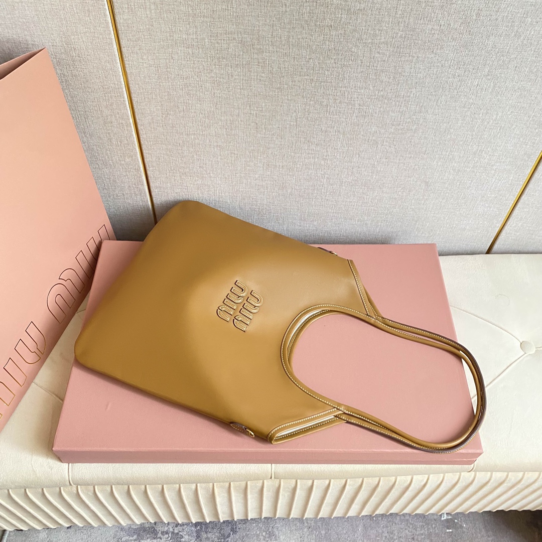 Miu Miu レディーストートバッグ | コンパクト | ベージュ - 画像 5