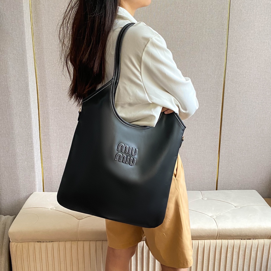 Miu Miu ハンドバッグ | ロゴ ブラック - 画像 2