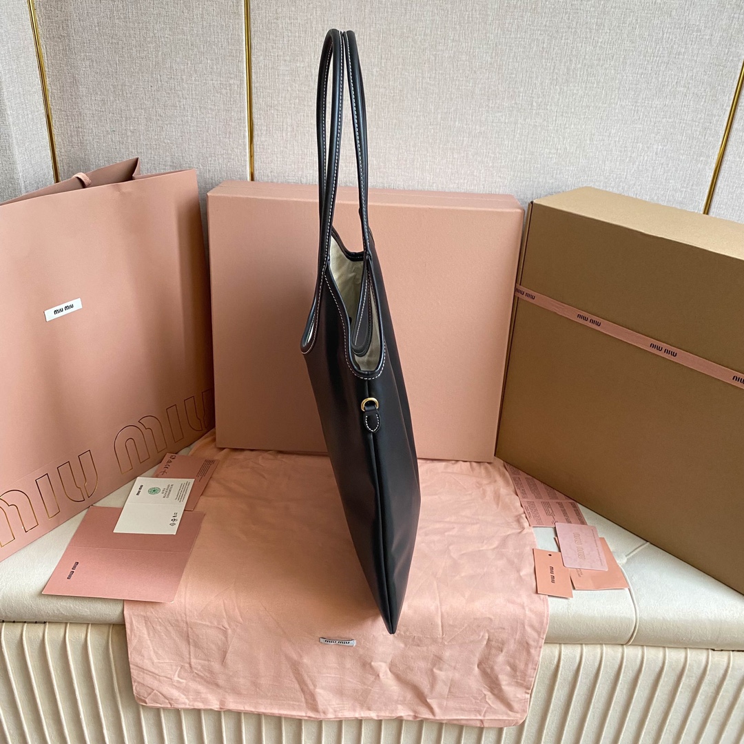 Miu Miu ハンドバッグ | ロゴ刺繍 ブラック - 画像 3