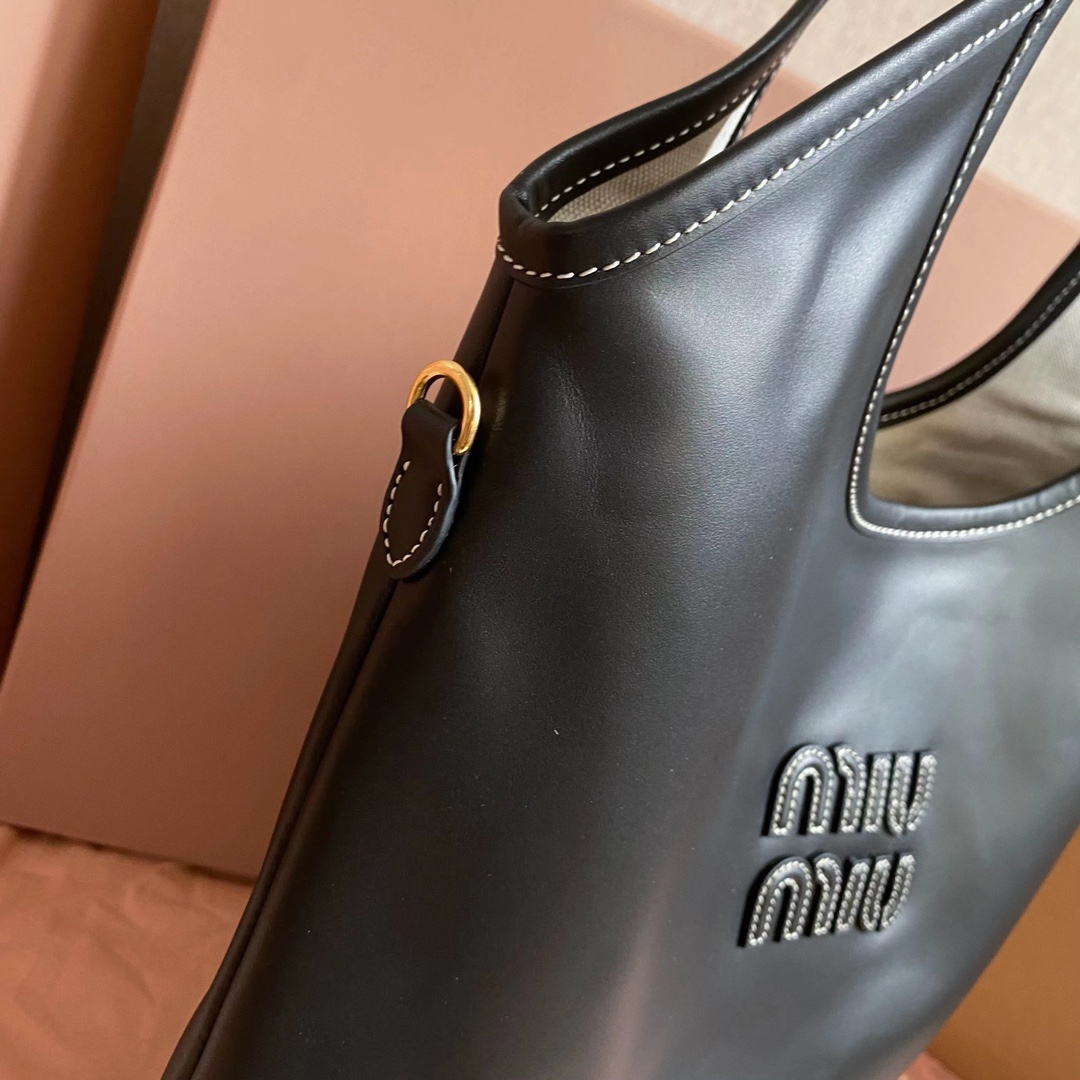 Miu Miu ハンドバッグ | ロゴ刺繍 ブラック - 画像 6